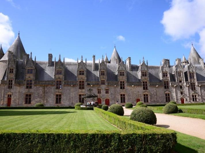 Le 14 St Michel Bed and Breakfast Josselin Εξωτερικό φωτογραφία